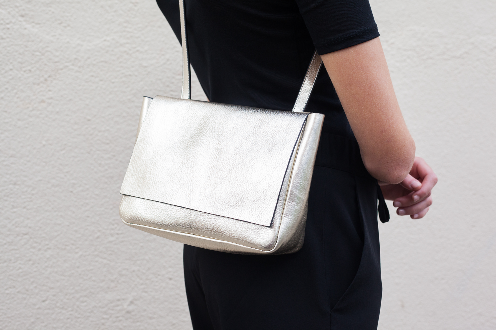 Inbar Harari Barcelona leather bag